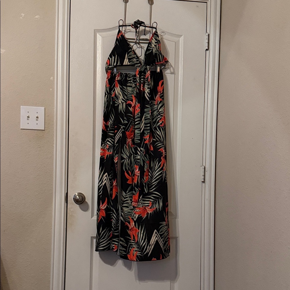 SHEIN Black and Red Leaf Print Maxi Dress